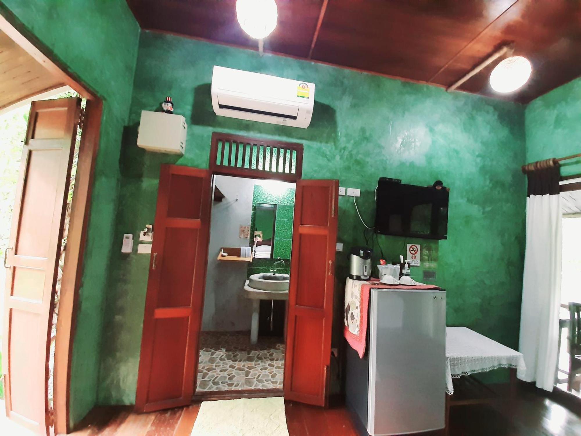 Tuaprodhome Khao Lak Værelse billede